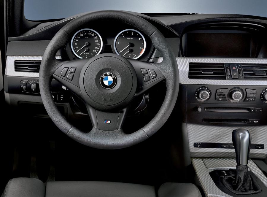  BMW 3-Series 2005 года  (фото 2 из 9)